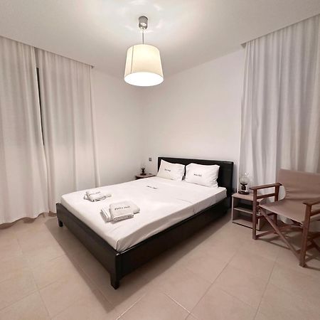 Rvg Rania House With Pool Apartman Pórto Héli Kültér fotó